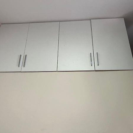 Hq Apartment In Center Тирана Экстерьер фото