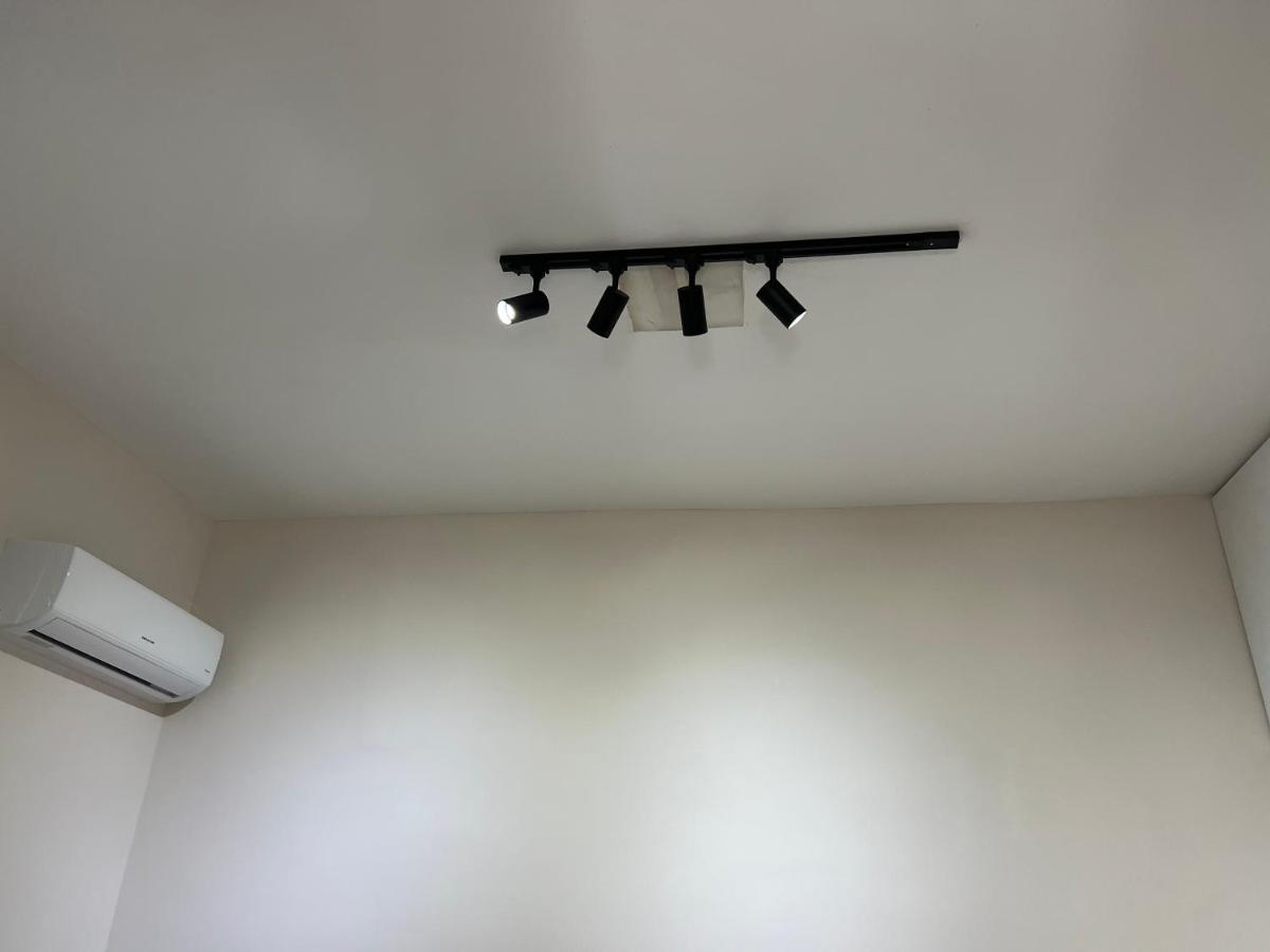 Hq Apartment In Center Тирана Экстерьер фото