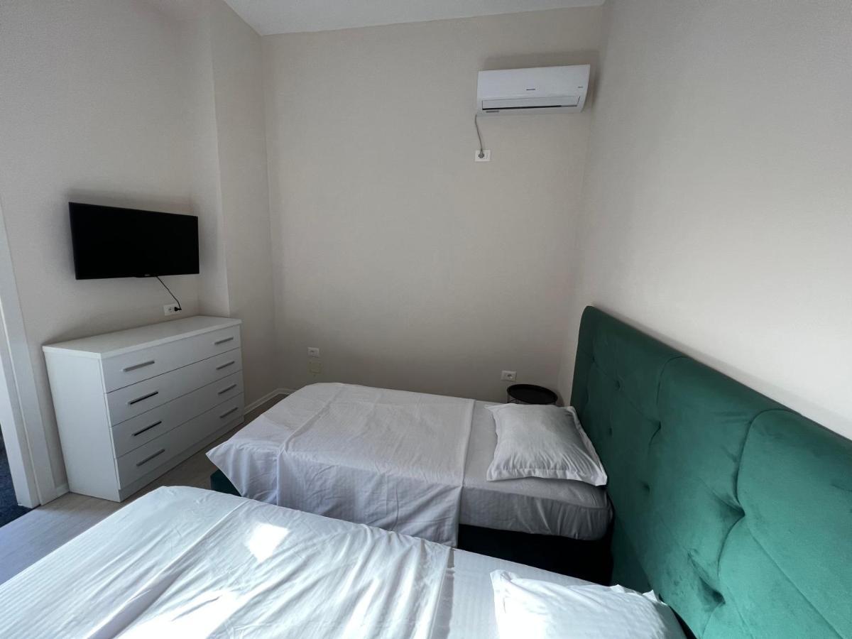 Hq Apartment In Center Тирана Экстерьер фото
