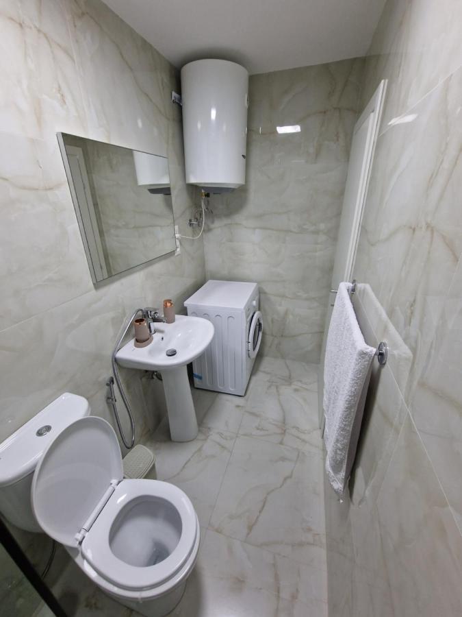 Hq Apartment In Center Тирана Экстерьер фото