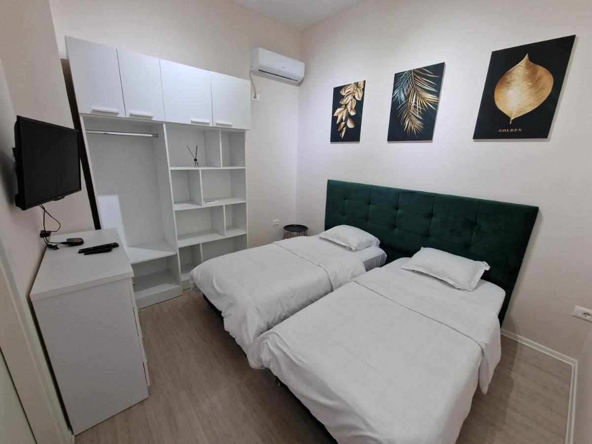 Hq Apartment In Center Тирана Экстерьер фото